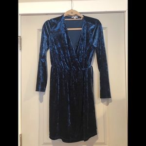 Crushed velvet jewel tone wrap dress!
